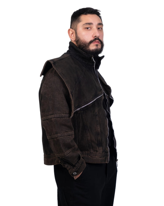 Akira Loose Fit